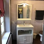 Le Clos Des Hautes Loges Bed & Breakfast 3*