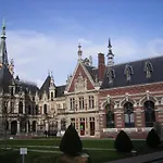 Le Clos Des Hautes Loges 3*
