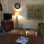 Le Clos Des Hautes Loges Bed & Breakfast 3*