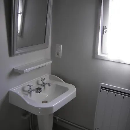 Le Clos Des Hautes Loges Bed & Breakfast 3*