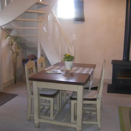 Le Clos Des Hautes Loges Bed & Breakfast 3*