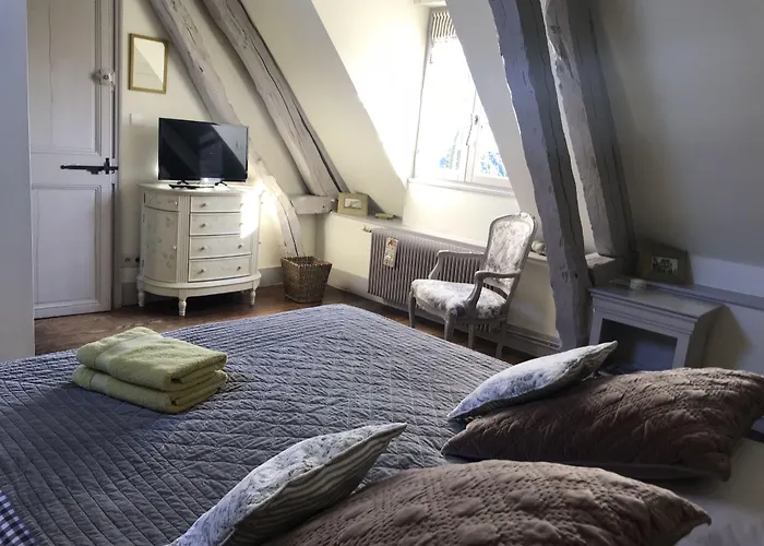 Le Clos Des Hautes Loges Bed & Breakfast