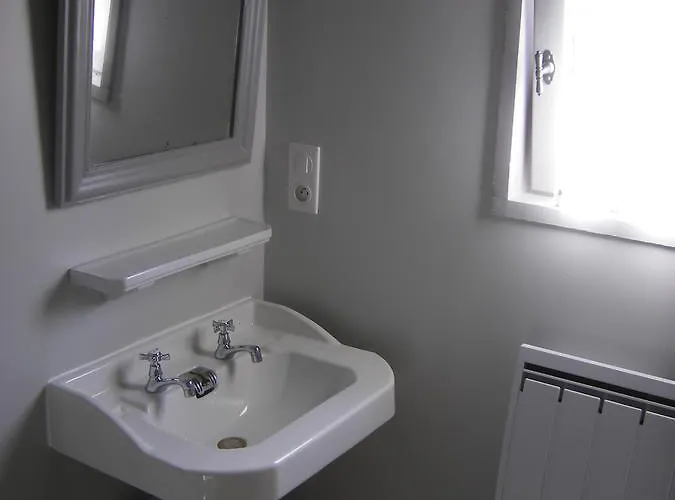 Le Clos Des Hautes Loges Bed & Breakfast 3*